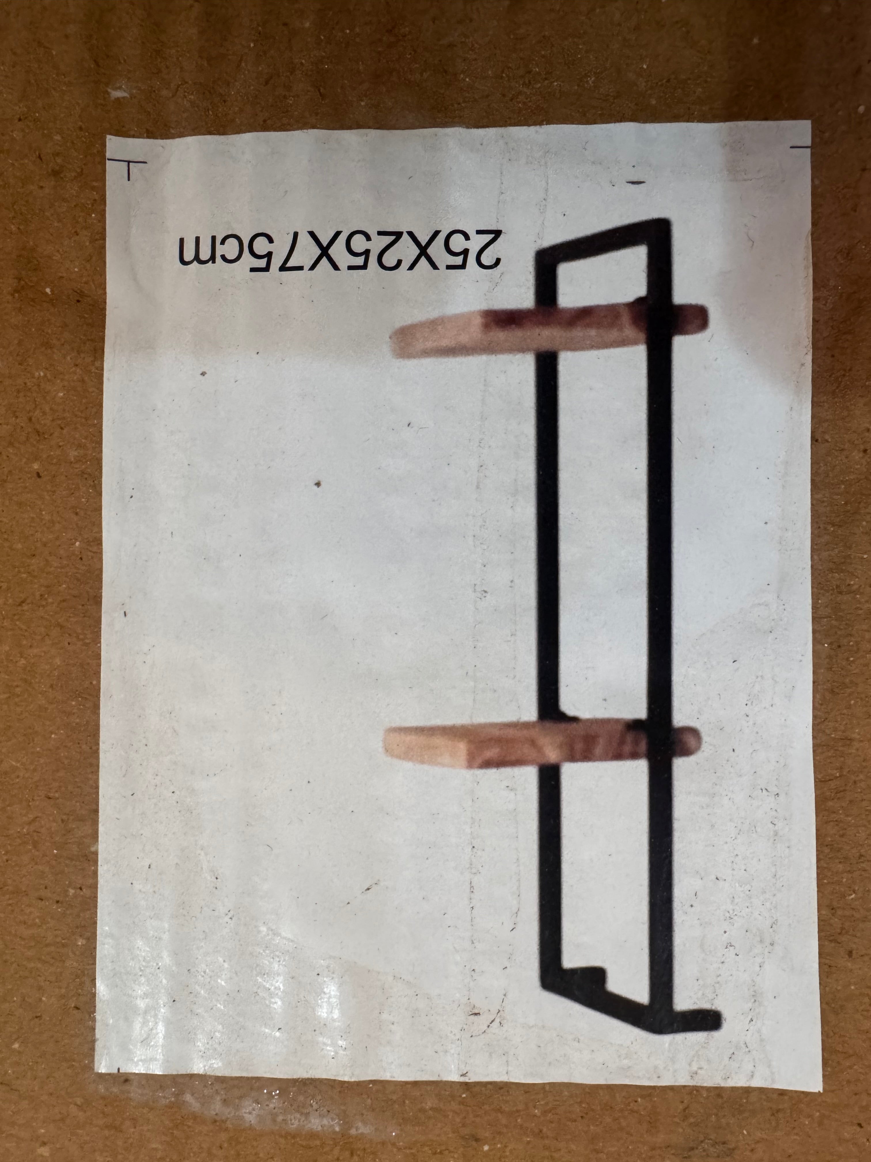 Estanterías madera y metal